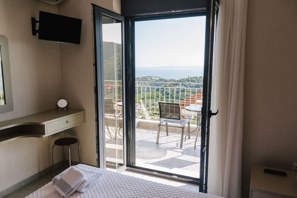 Villa Mons & Mare 3