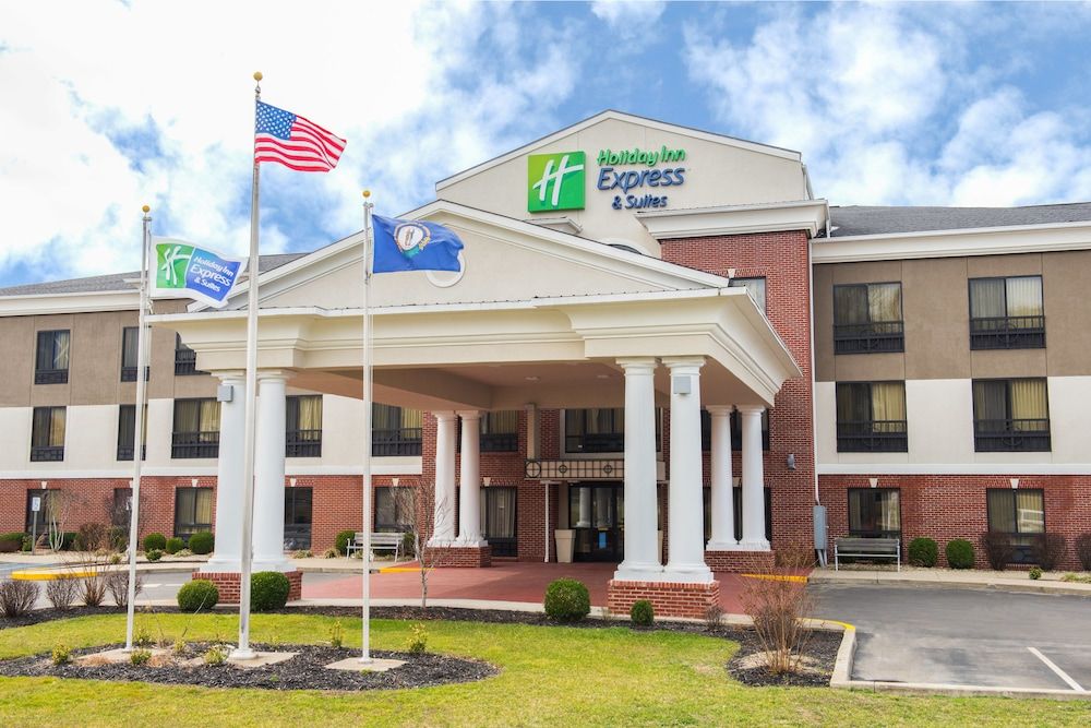 Holiday Inn Express & Suites Ashland by IHG 2 estrellas en Ashland
