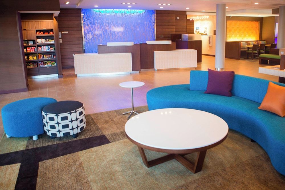Fairfield Inn & Suites Cambridge 3