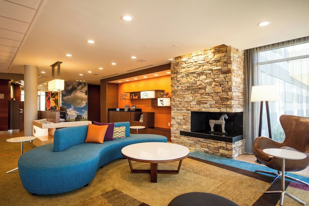 Fairfield Inn & Suites Cambridge 2