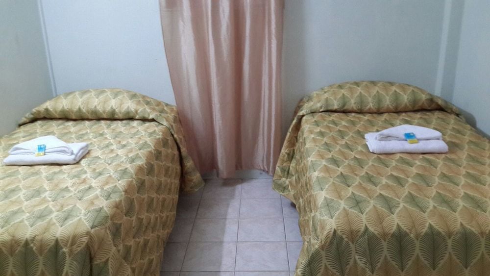 Buttercup Cottage Apartments 2