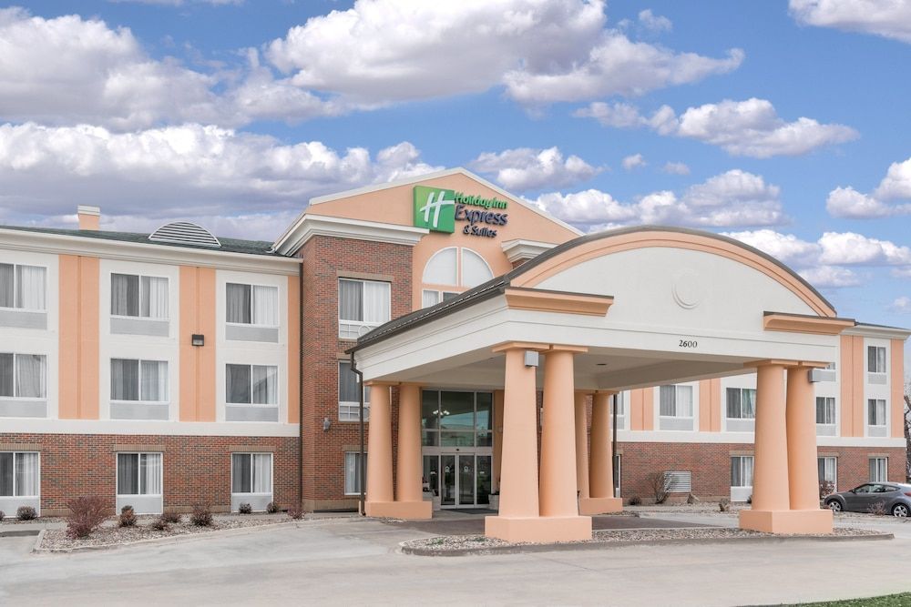 Holiday Inn Express & Suites Ames by IHG 3 estrellas en Ames