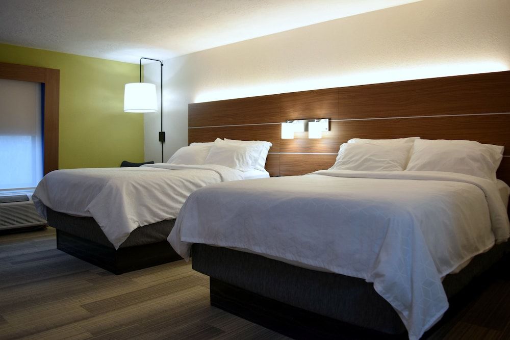 Holiday Inn Express & Suites Batesville by IHG 3