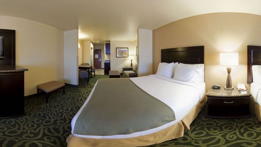 Holiday Inn Express Hotel & Suites Atascadero by IHG 3
