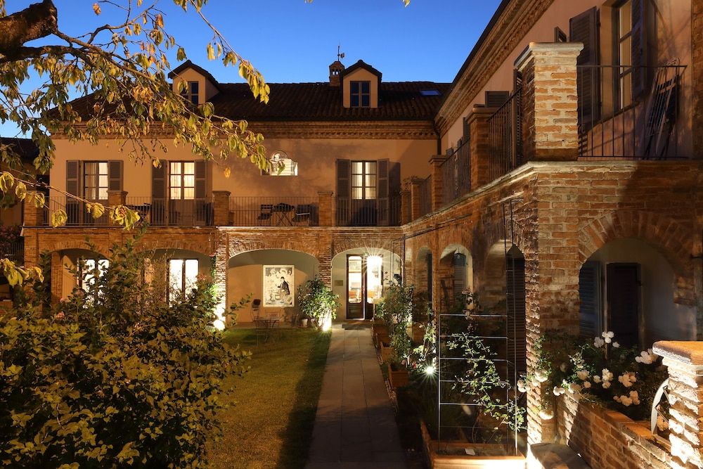 Locanda Dell'Orso Bevitore -1 estrellas en Verduno