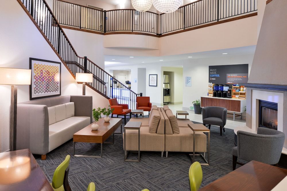 Holiday Inn Express Arcata / Eureka - Airport Area by IHG 2