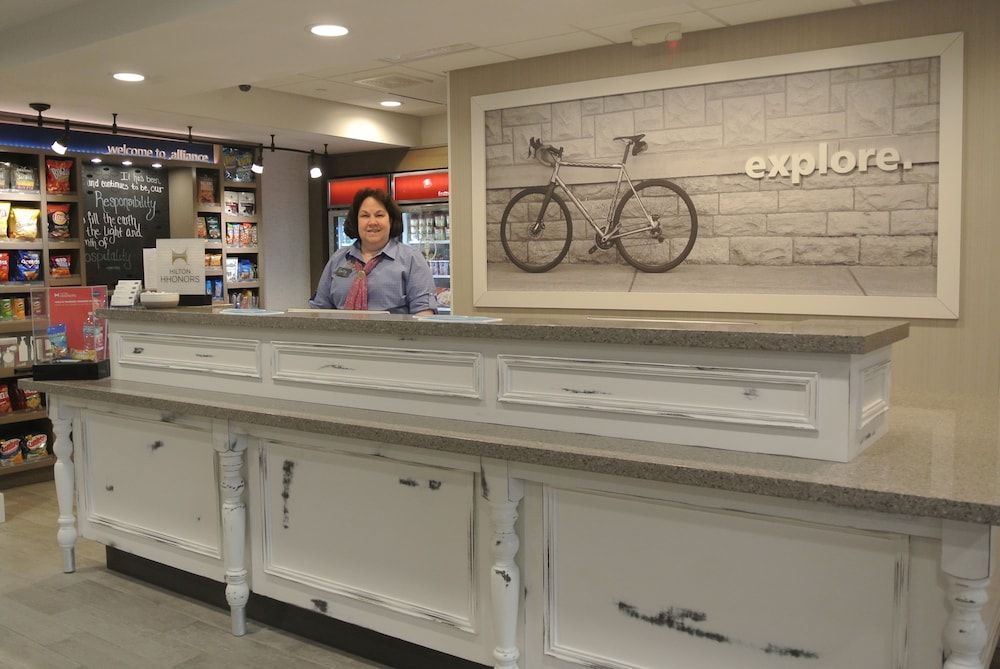 Hampton Inn & Suites Alliance 3