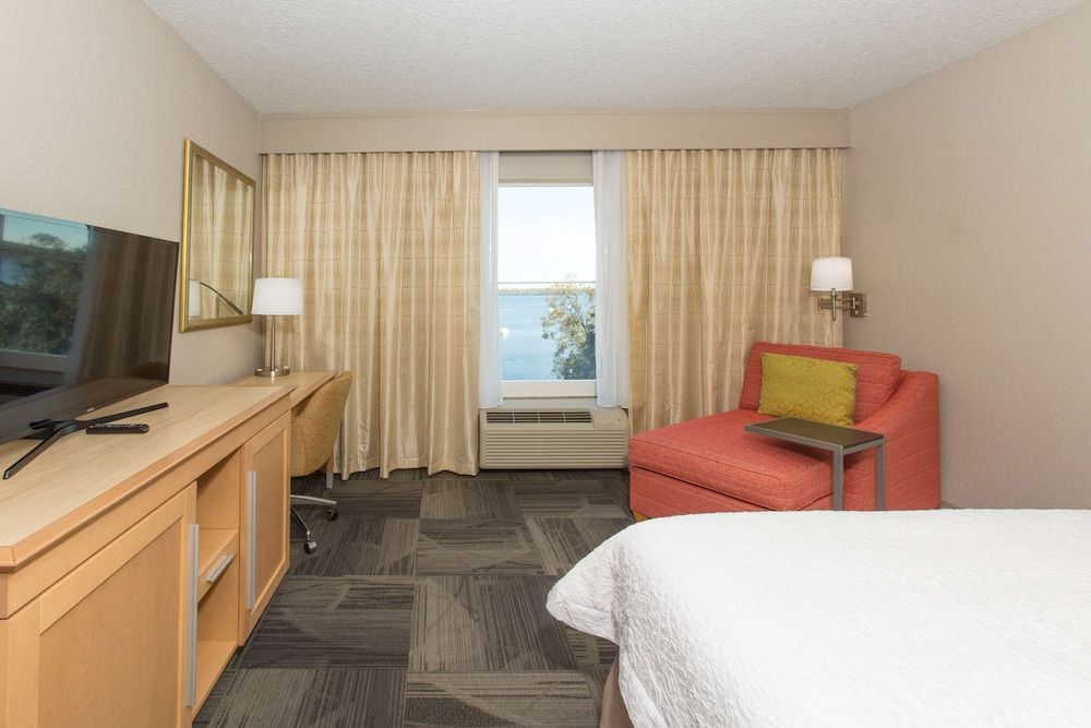 Hampton Inn Palatka 3