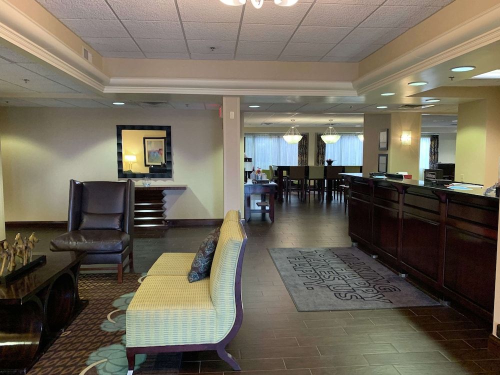Hampton Inn Danville 2