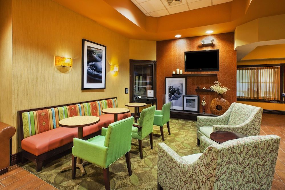 Hampton Inn Gaylord 2