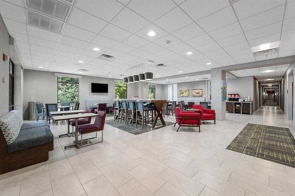 Hampton Inn Front Royal 3