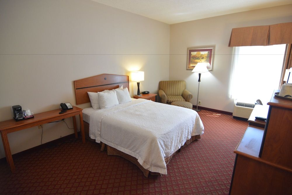 Hampton Inn Greeneville 3