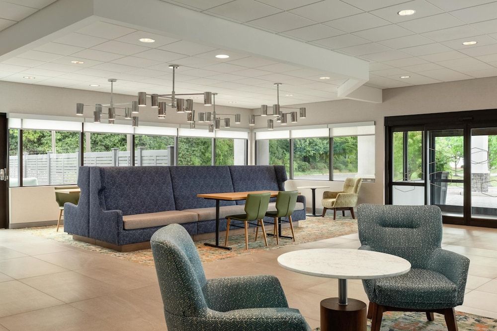 Hampton Inn Hagerstown 2