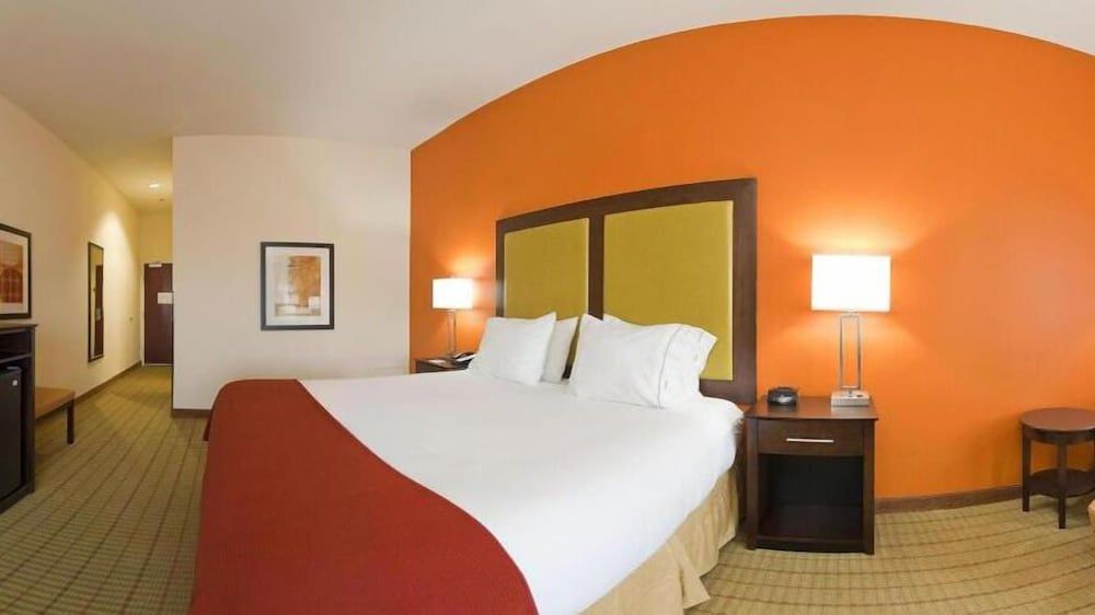 Holiday Inn Express Hotel & Suites FLORENCE NORTHEAST by IHG 2