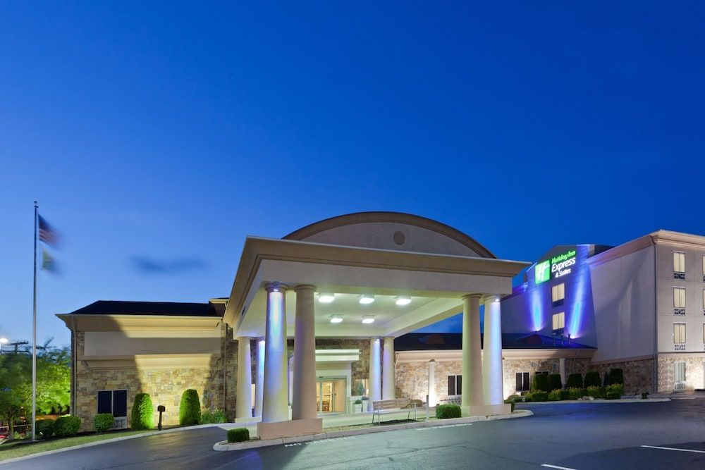 Holiday Inn Express Hotel & Suites Christiansburg by IHG 2 estrellas en Christiansburg