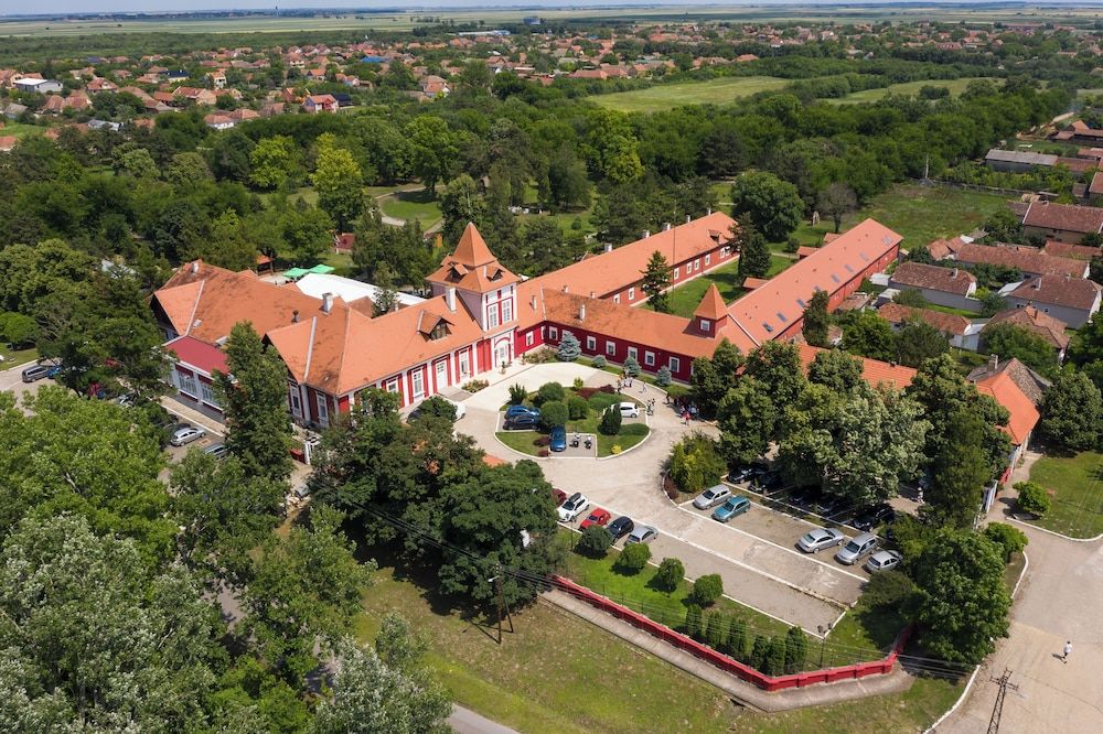 Kastel Ecka -1 estrellas en Ečka