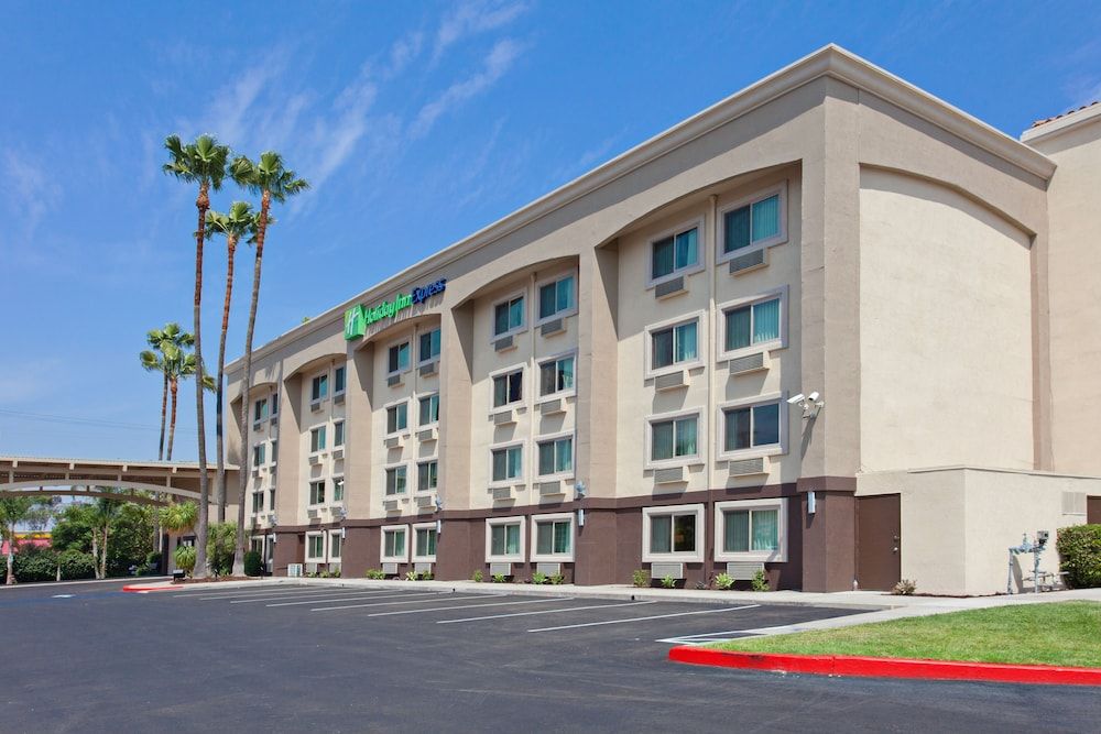 Holiday Inn Express San Bernardino - Colton by IHG 2 estrellas en Colton