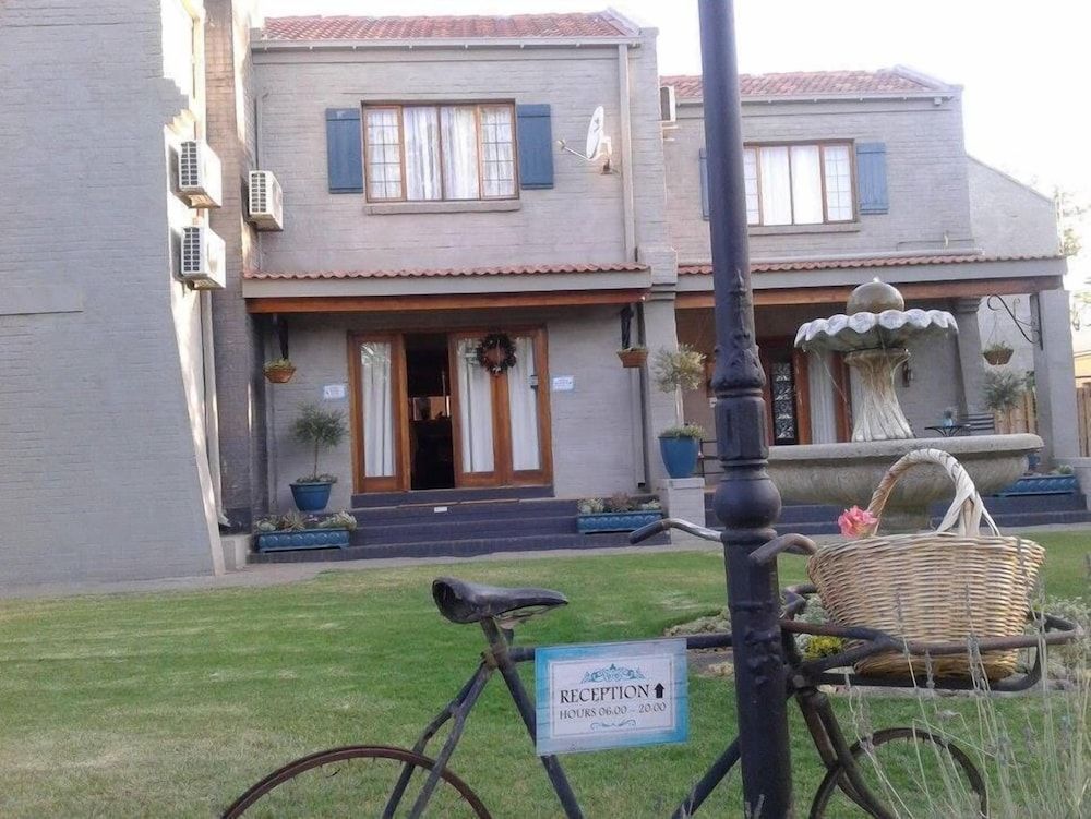 Tuscana Villa Guesthouse -1 estrellas en Kroonstad