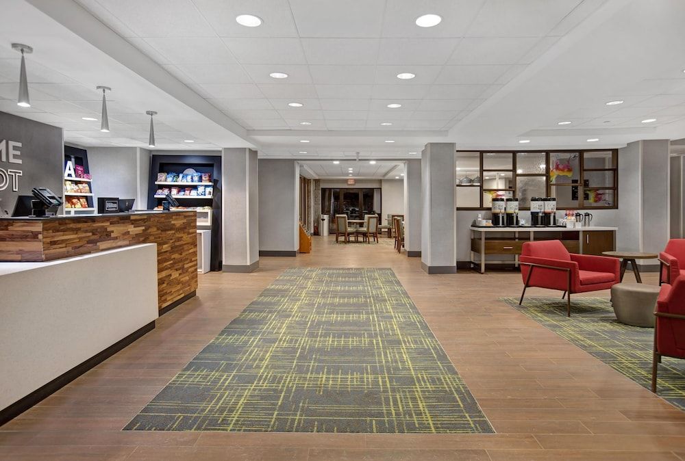 Hampton Inn Westfield 3