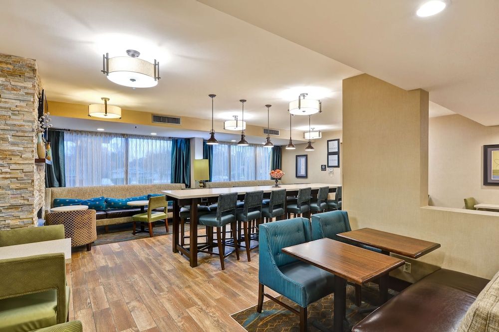 Hampton Inn Hendersonville 3
