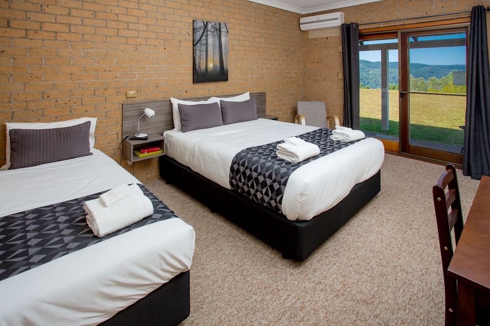 Lookout Mountain Retreat 3