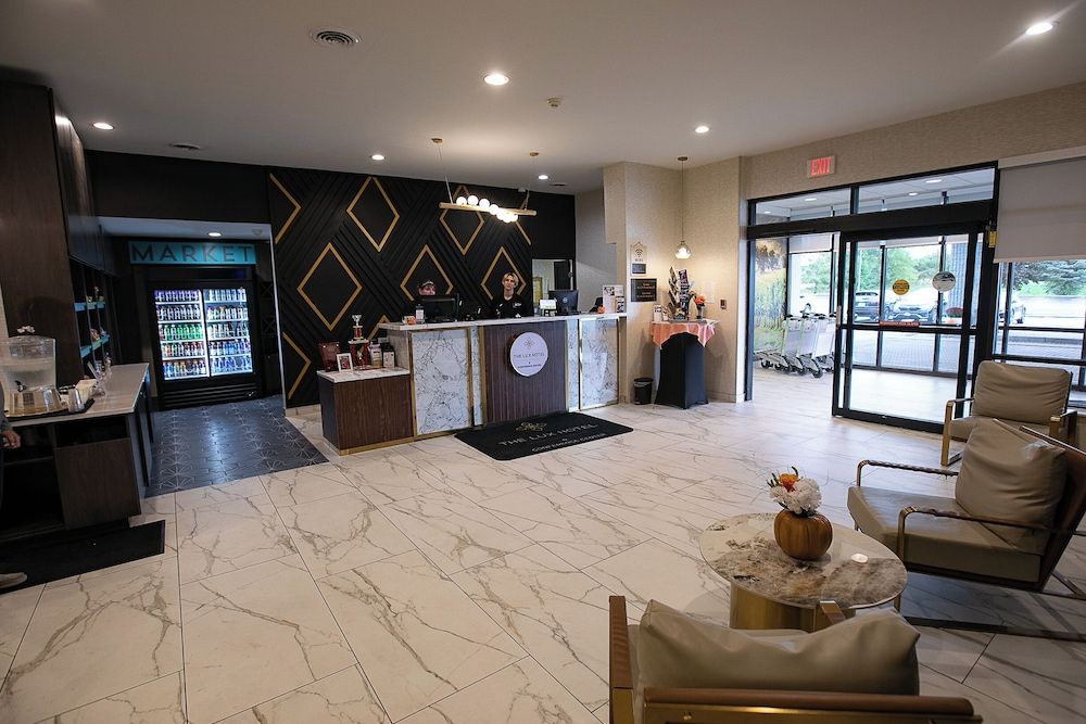 The Lux Hotel & Conference Center, an Ascend Collection Hotel 3