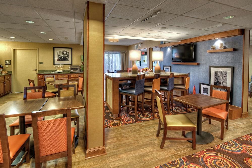 Hampton Inn Jonesville Elkin 2