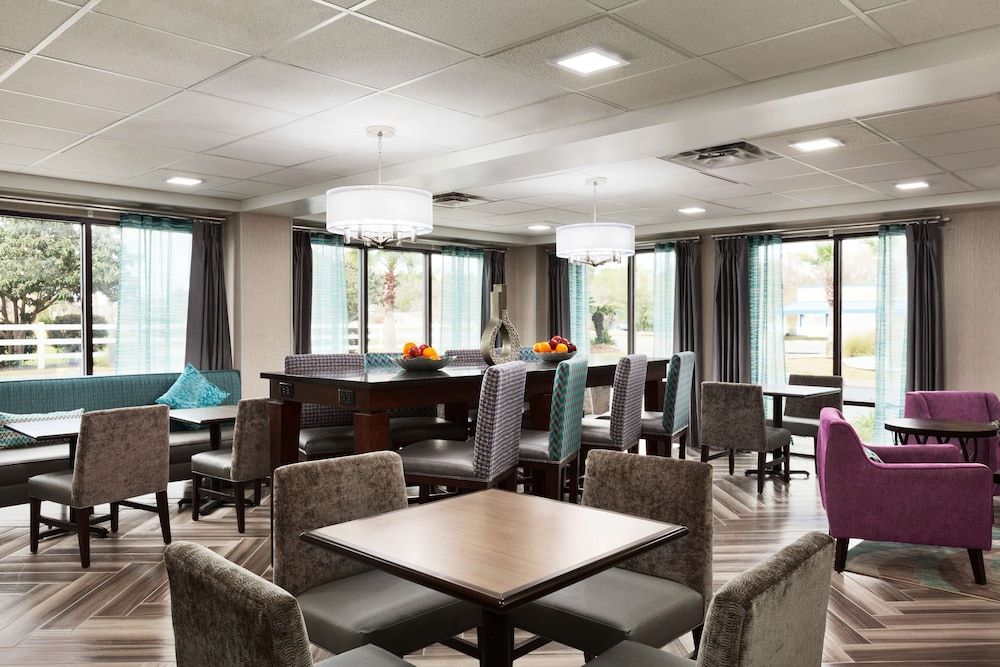 Hampton Inn Waycross 3