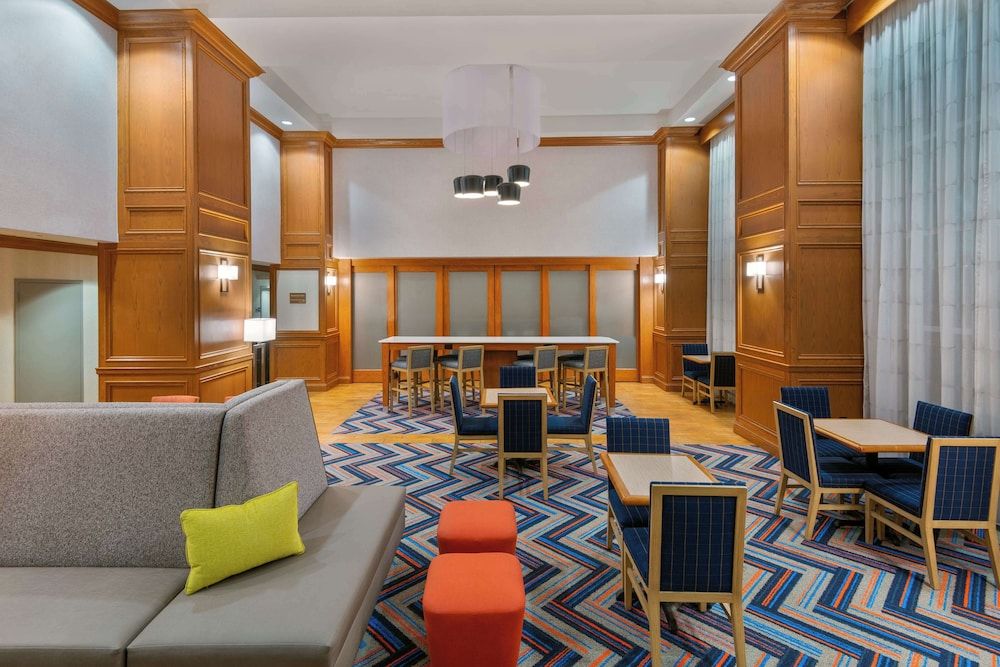 Hampton Inn & Suites Murfreesboro 2