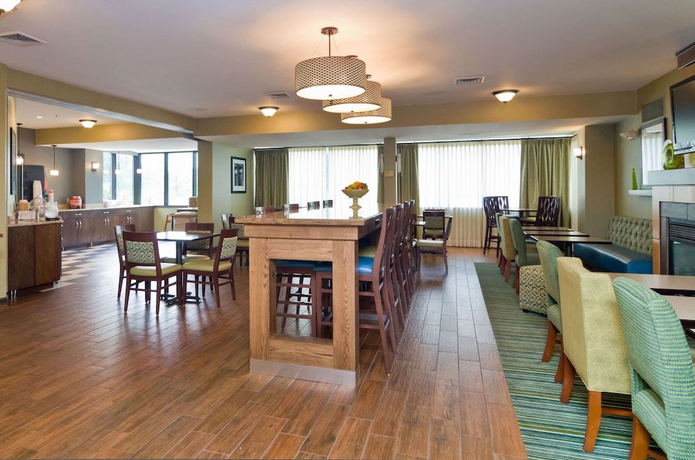 Hampton Inn New Philadelphia 3