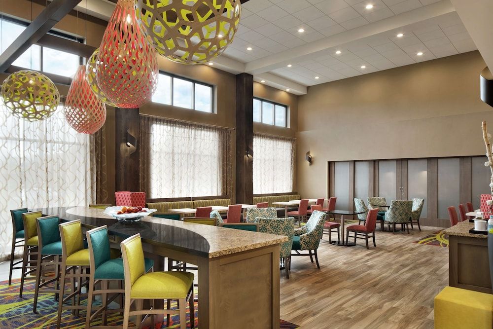 Hampton Inn & Suites St. Louis/Alton 3