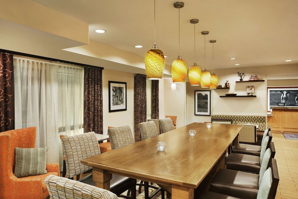 Hampton Inn Shawnee 2