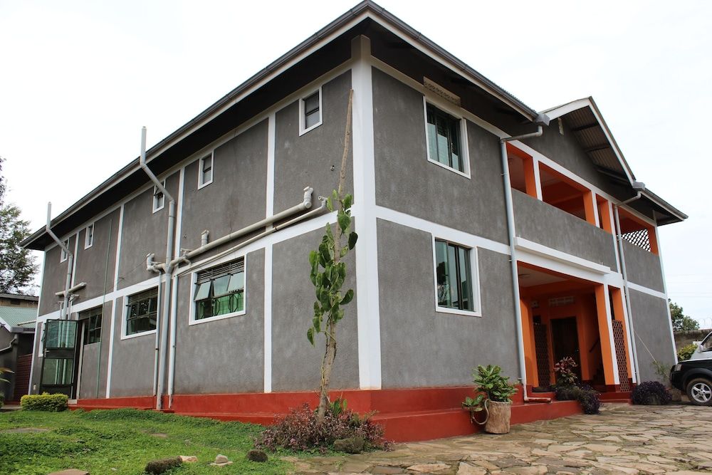 Westend Motel 2 estrellas en Fort Portal