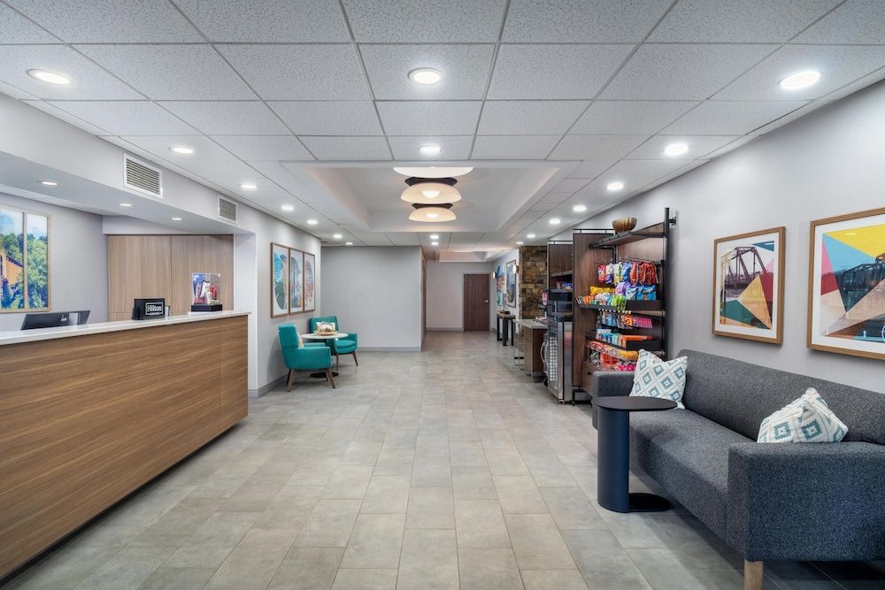 Hampton Inn Marietta 2