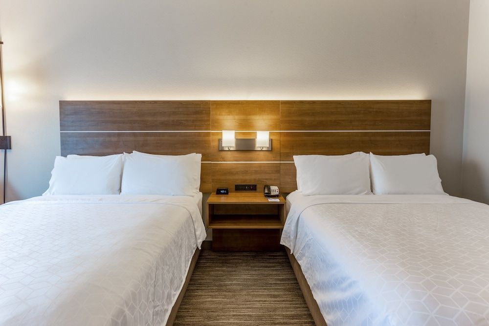 Holiday Inn Express & Suites O'Fallon/Shiloh by IHG 3