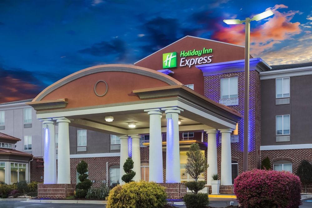 Holiday Inn Express Hotel & Suites Bremen by IHG 2 estrellas en Bremen