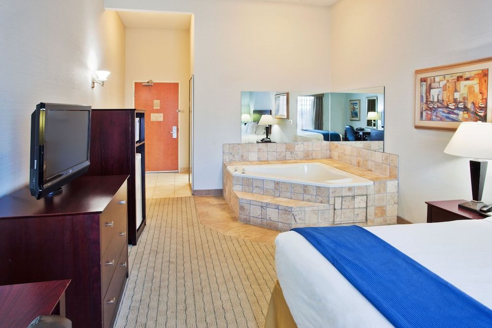 Holiday Inn Express Hotel & Suites Bremen by IHG 3