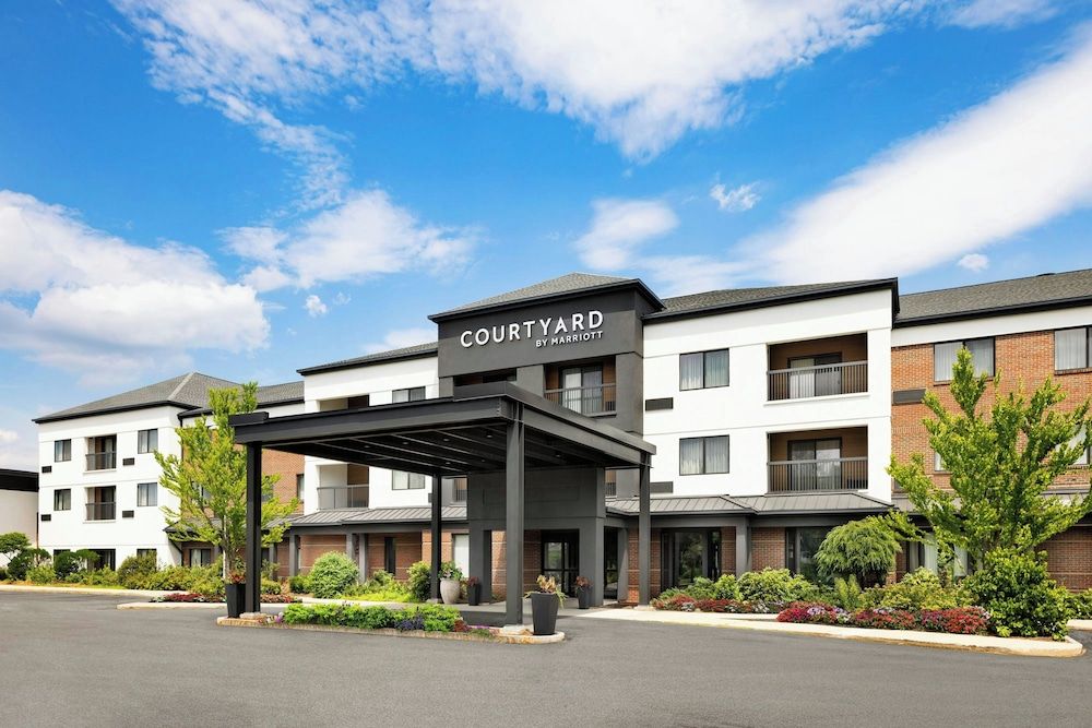 Courtyard by Marriott Concord 2 estrelas em Concord