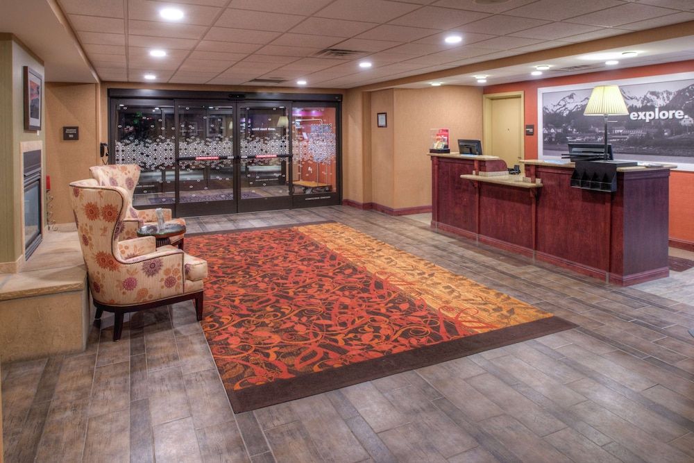 Hampton Inn & Suites Rifle 2