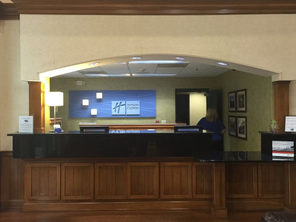 Holiday Inn Express Hotel & Suites Conover (Hickory Area) by IHG 2