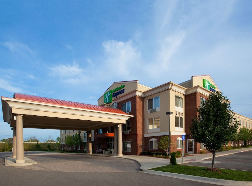 Holiday Inn Express & Suites Detroit - Farmington Hills by IHG 3 stelle a Northville