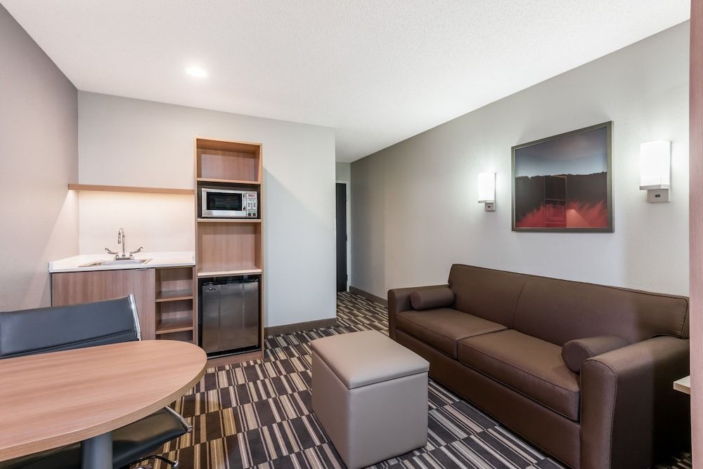 Microtel Inn & Suites By Wyndham New Martinsville 3