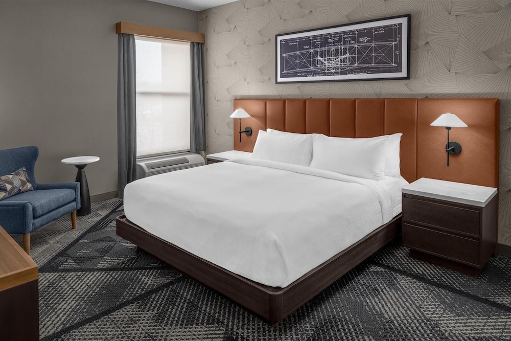 DoubleTree by Hilton Dayton Fairborn 3