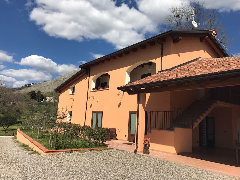 Agriturismo L'Ulivo -1 estrelas em Padula