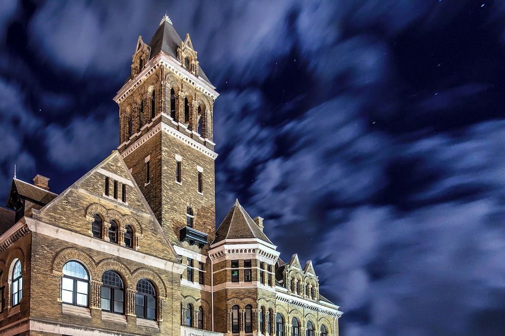 City Hall Grand Hotel 2 estrellas en Williamsport