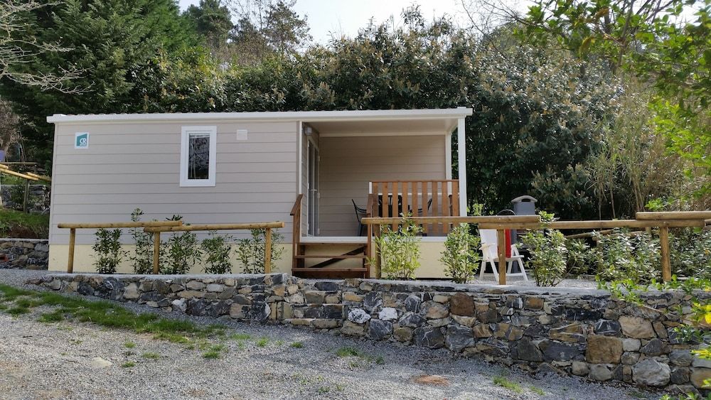 Camping La Sfinge -1 estrellas en Deiva Marina