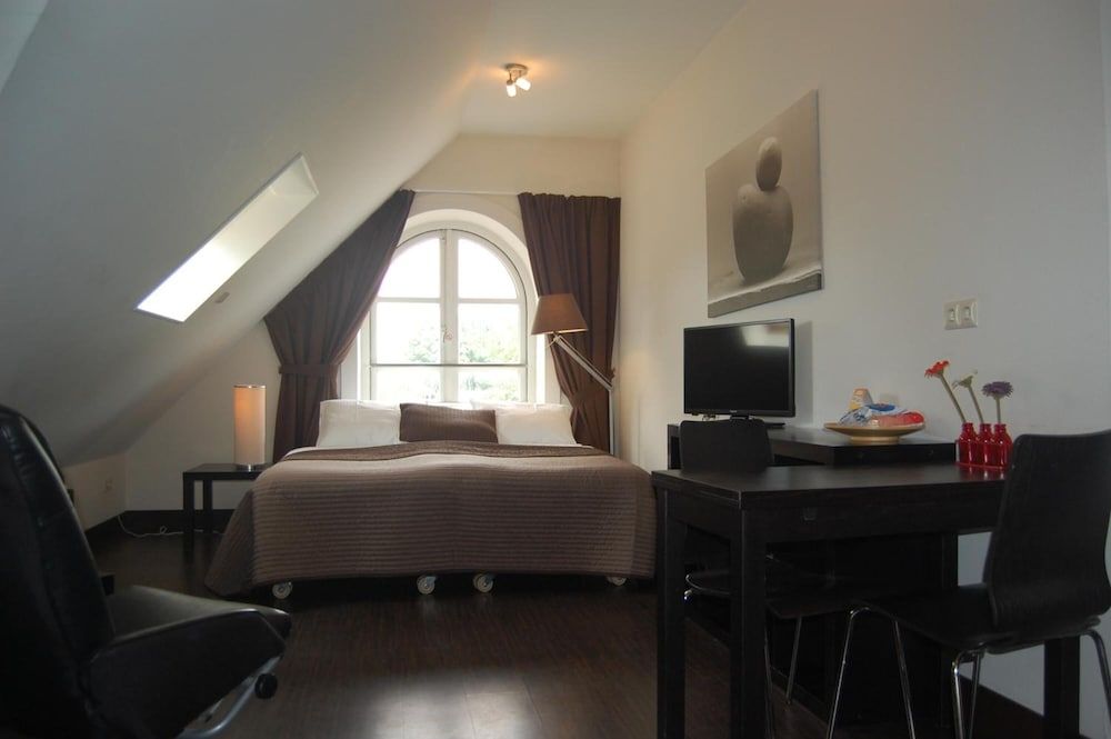 Bar-Bistro-Hotel DOK 3