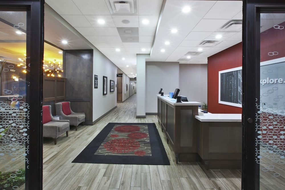 Hampton Inn by Hilton Detroit Dearborn 3