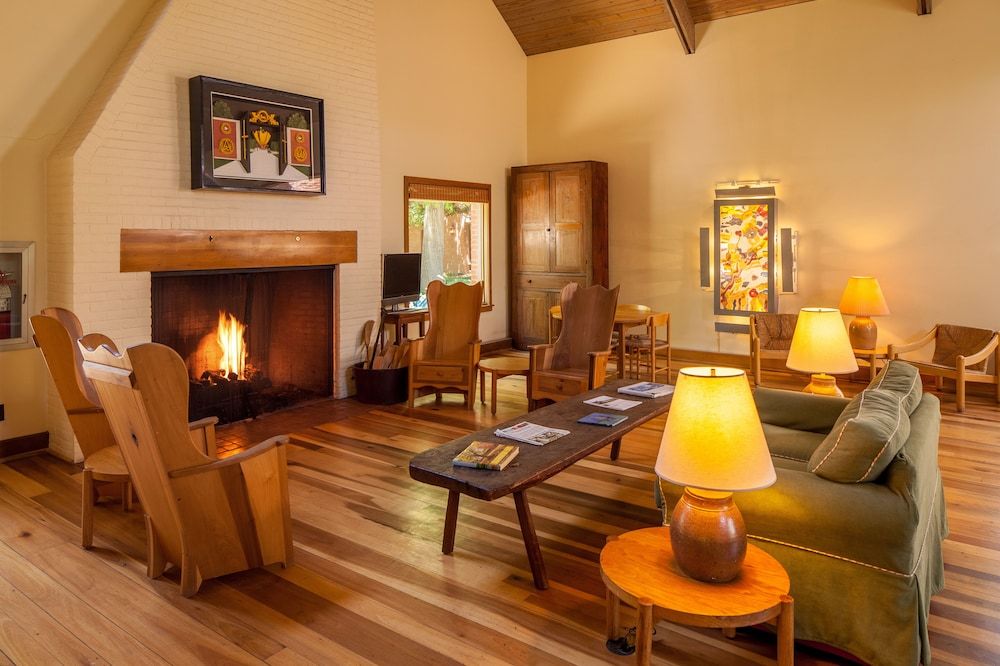 New Harmony Inn Resort and Conference Center 3