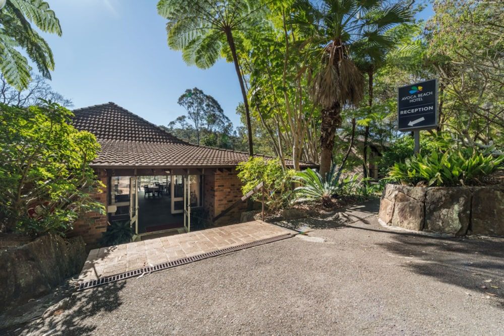 Avoca Beach Hotel 2